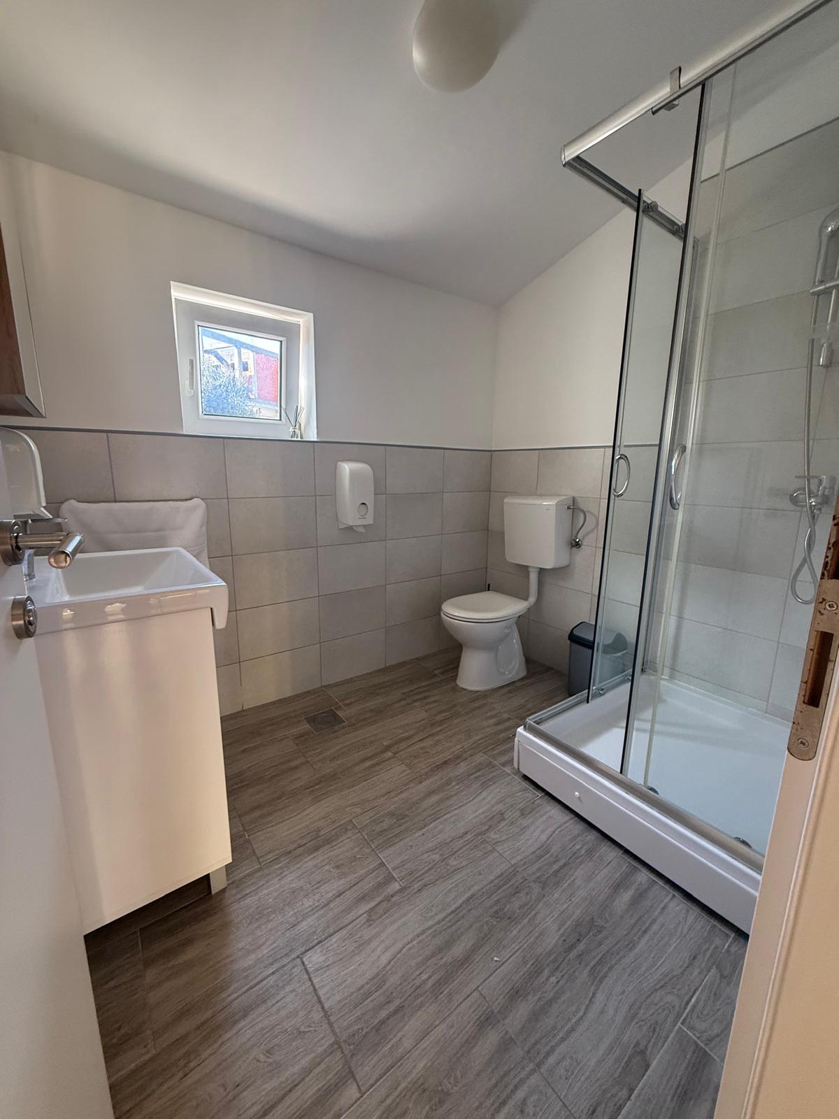 Obiteljska soba s balkonom – slika 3